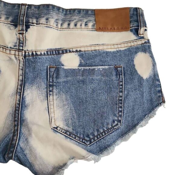 BillaBong Women's Size 30 Bleach Blue Cutoff Jean Shorts - Picture 3 of 6